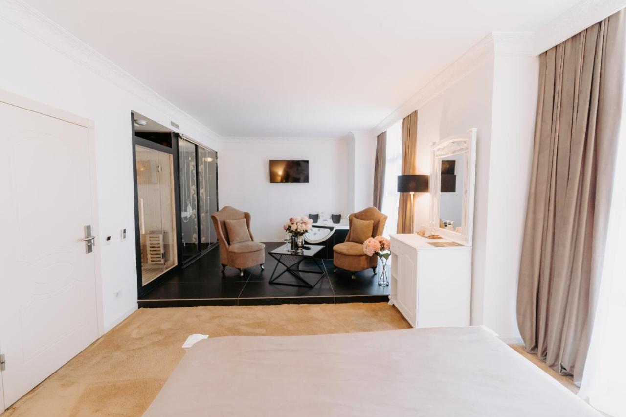 Golden Hotel Pristina Extérieur photo