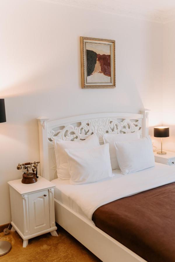 Golden Hotel Pristina Extérieur photo