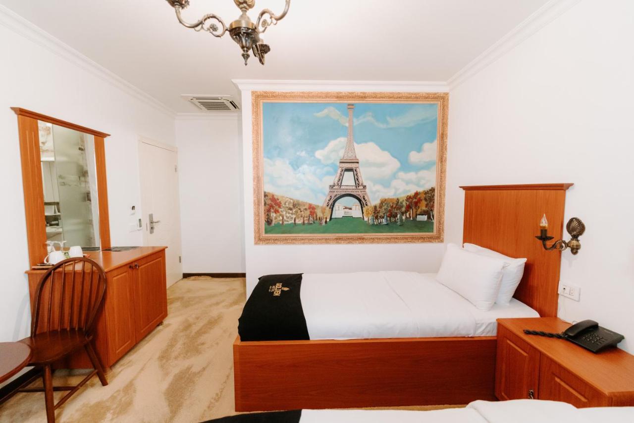 Golden Hotel Pristina Extérieur photo