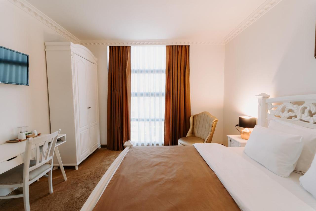 Golden Hotel Pristina Extérieur photo