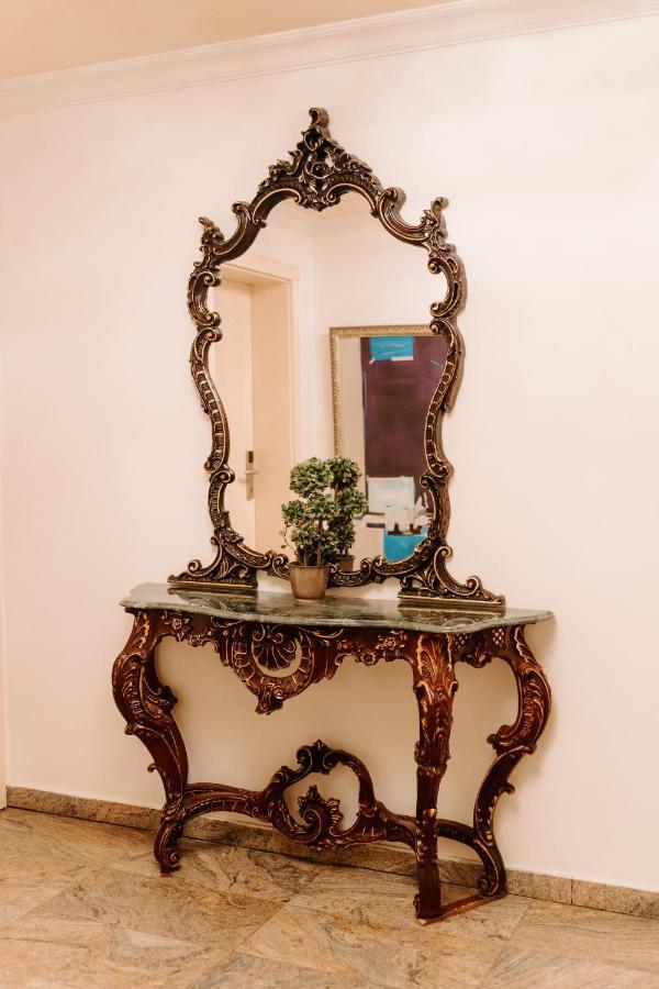 Golden Hotel Pristina Extérieur photo