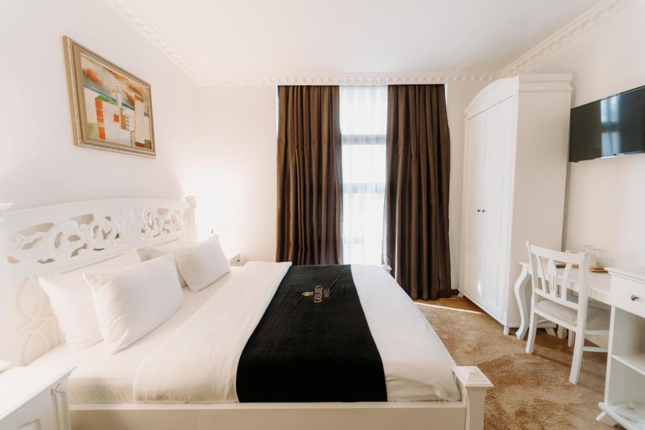 Golden Hotel Pristina Extérieur photo