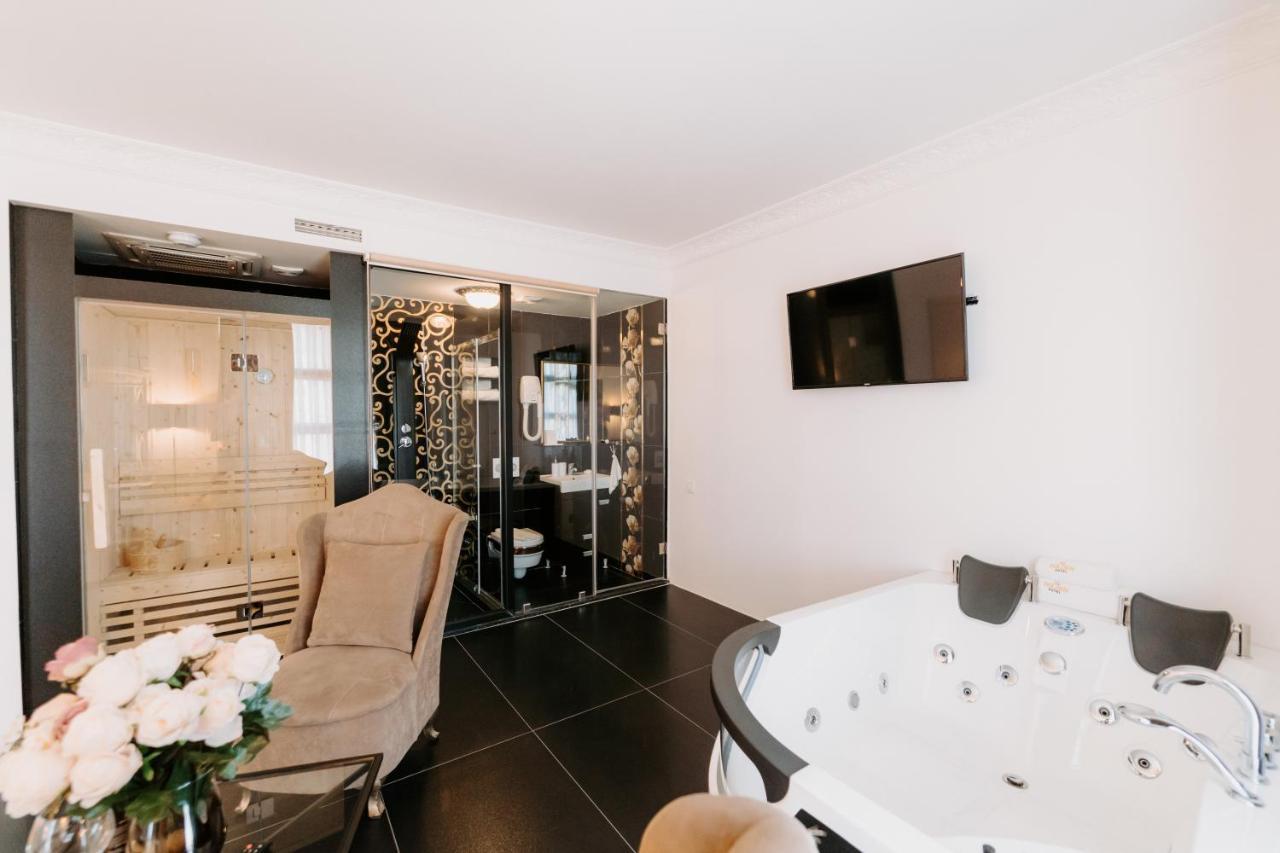 Golden Hotel Pristina Extérieur photo