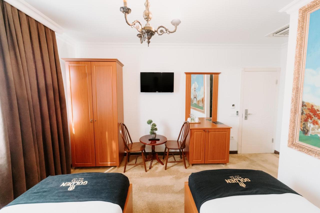 Golden Hotel Pristina Extérieur photo